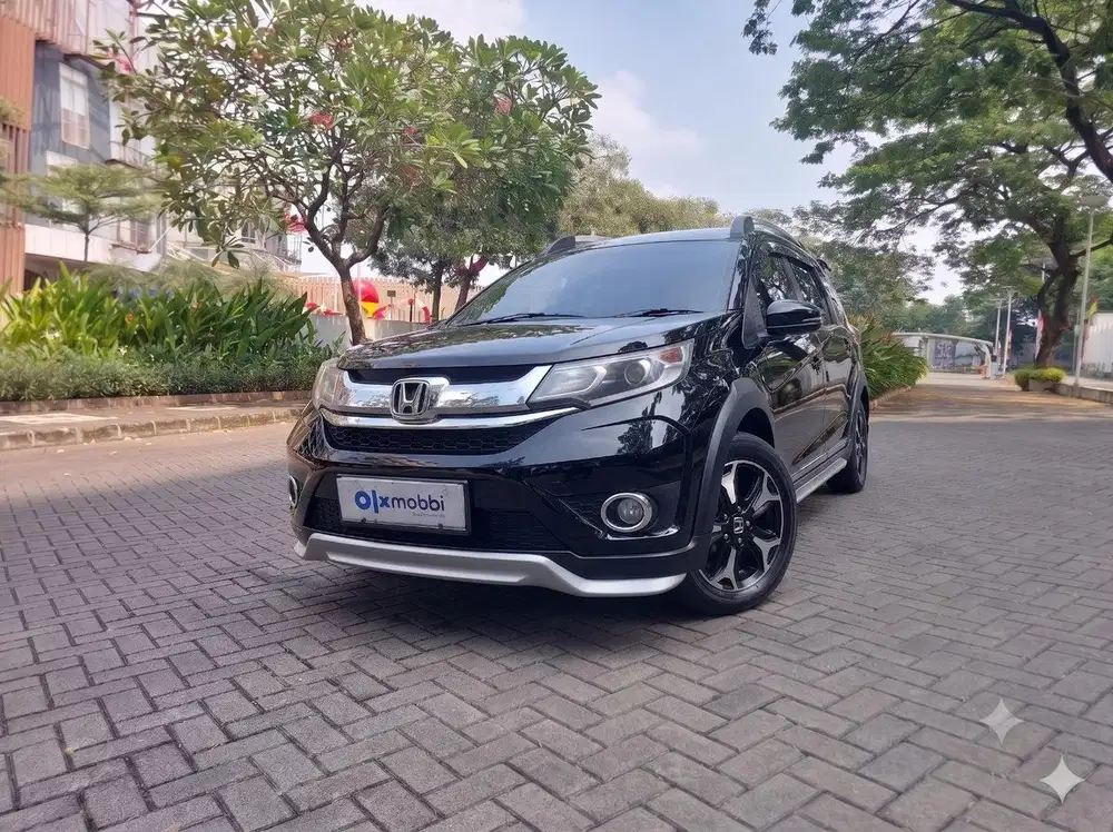 TDP 1 JUTA Honda BR-V 1.5 Prestige Bensin-AT 2016 Hitam CJUSB