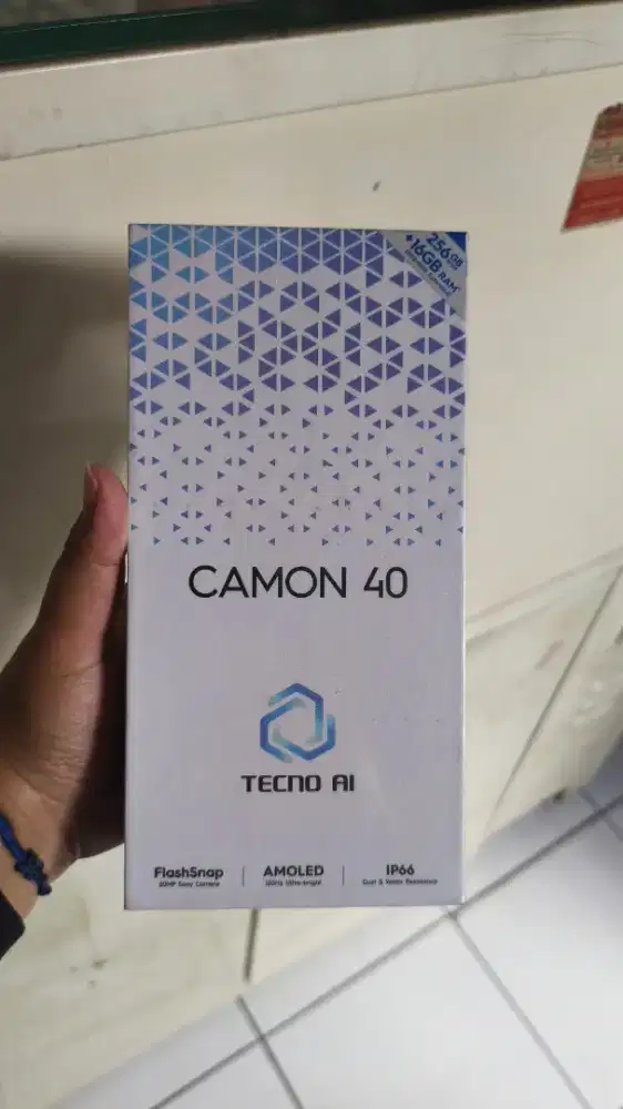 Tecno camon 40 8/256 titanium