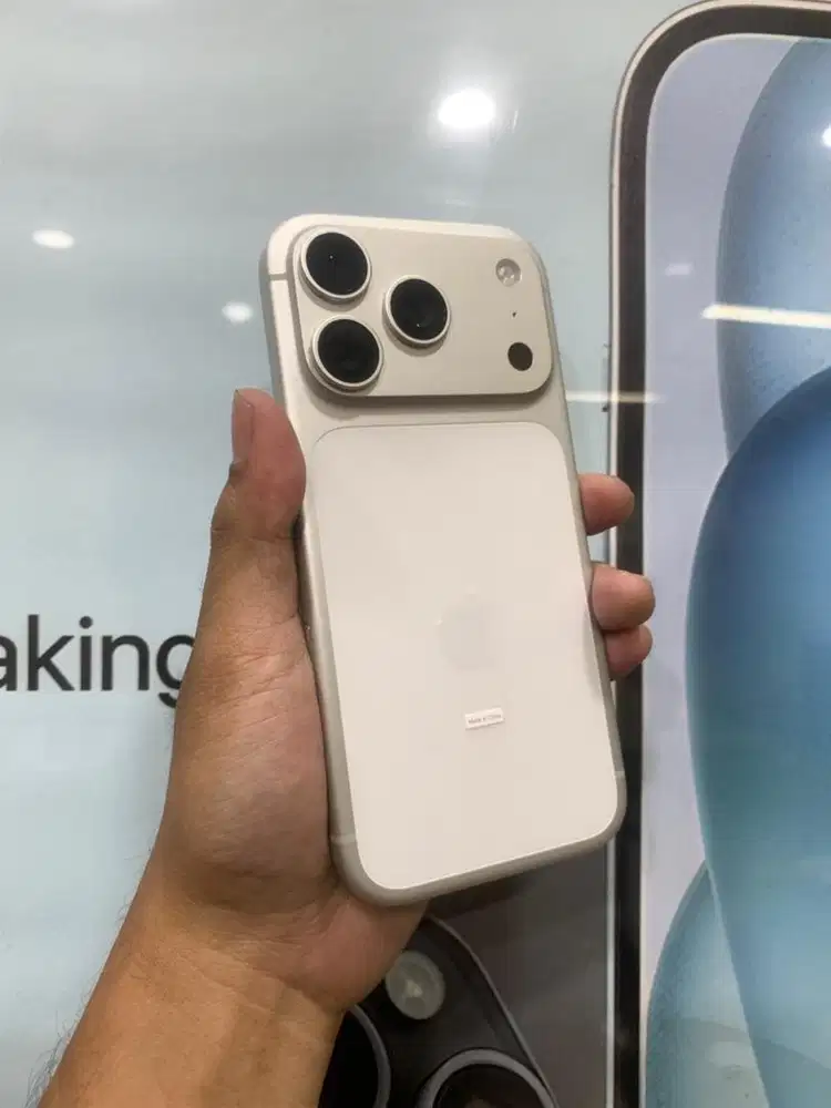 SECOND IPHONE 17 PRO 512GB - GARANSI ON IBOX - SILVER