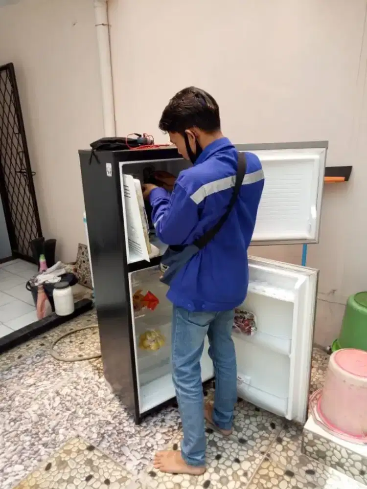 Servis kulkas terdekat,kulkas mati,kurang dingin,ganti preon dm