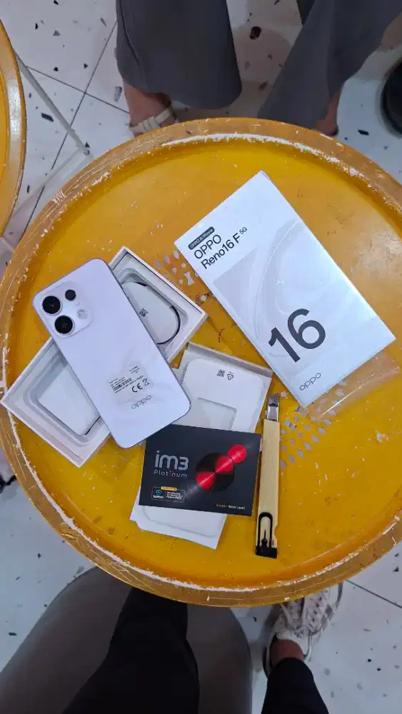 OPPO RENO16 F 5G