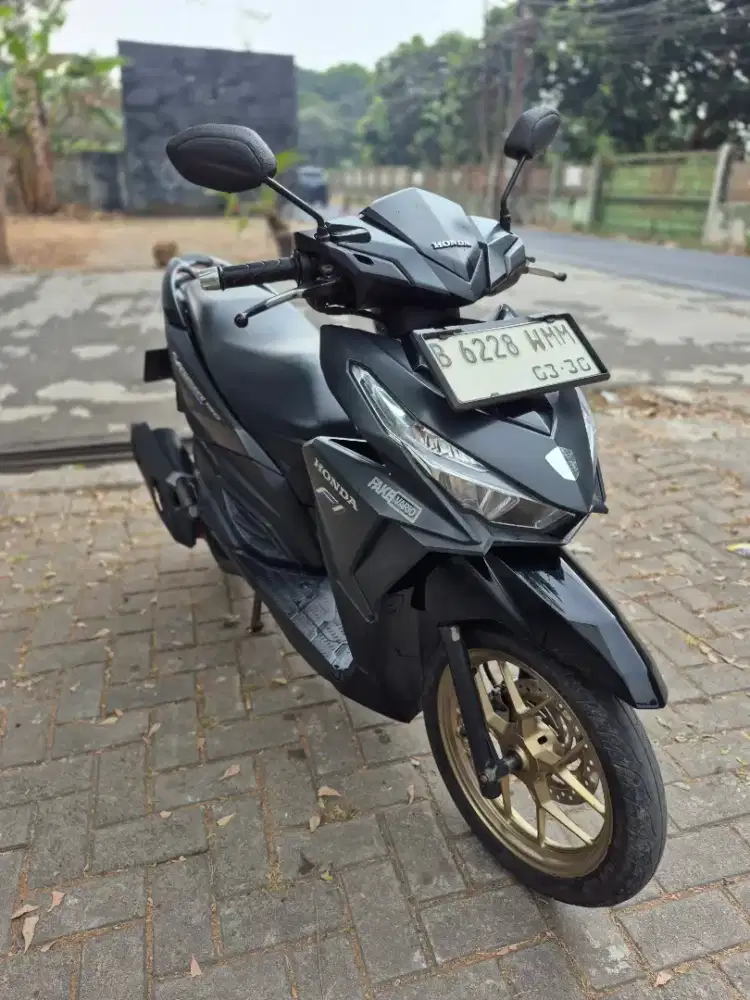 Dijual Honda Vario 150 tahun 2015 surat lengkap