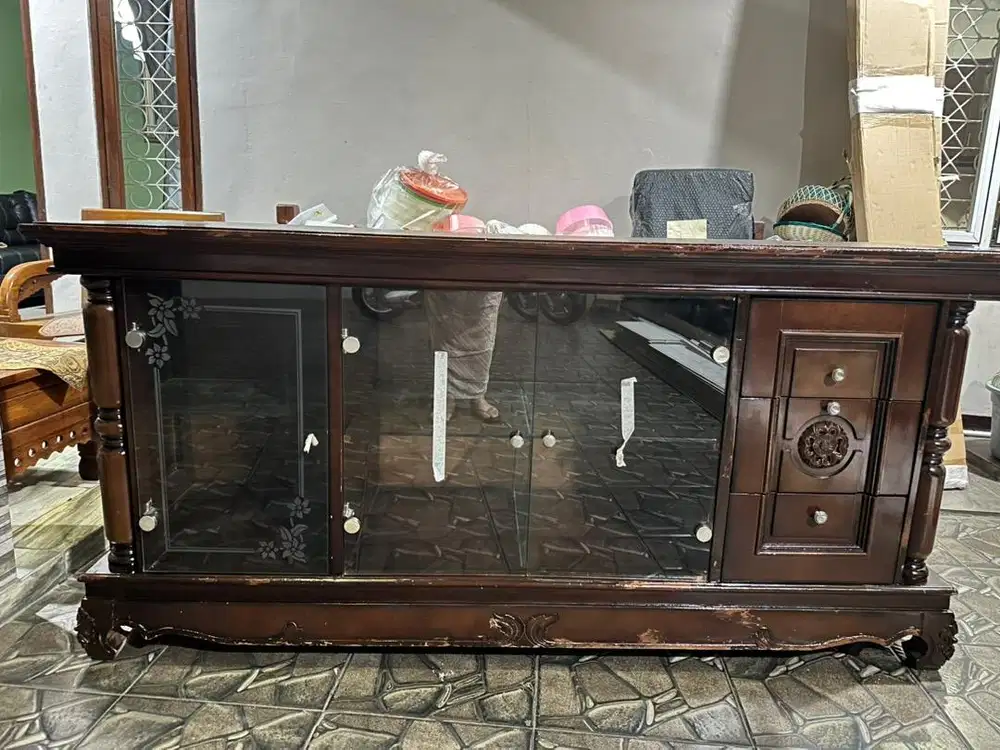 bufet tv kayu ukir