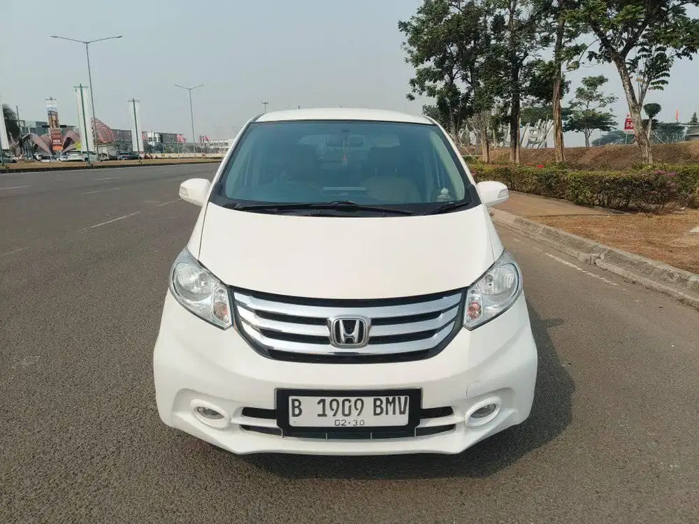 Honda Freed 1.5 PSD 2015