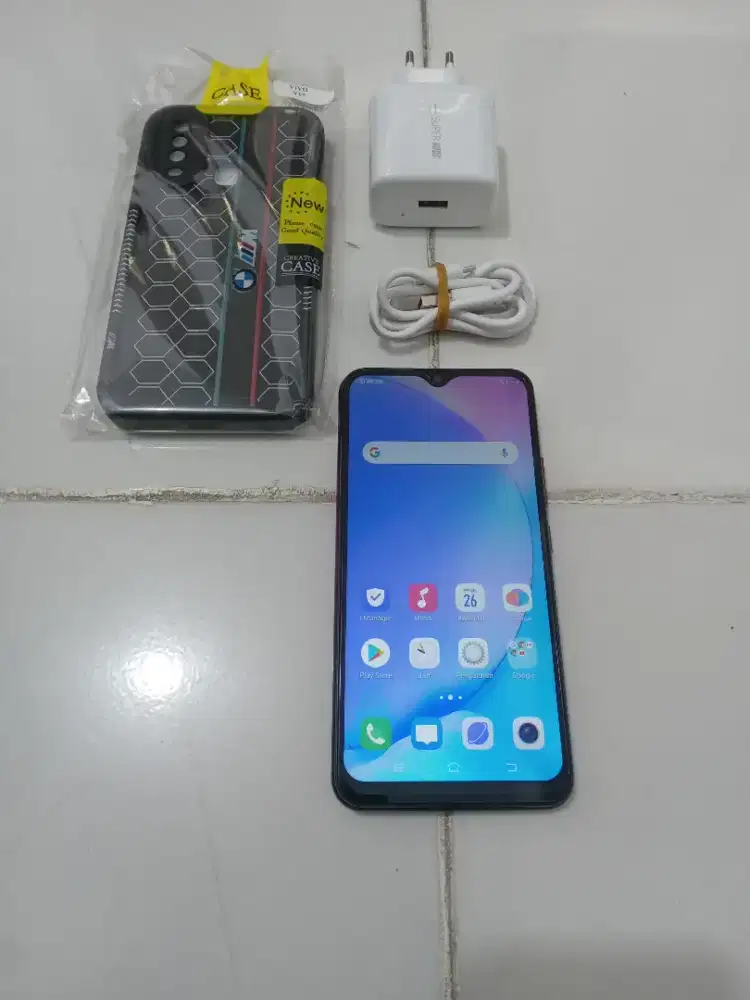 VIVO Y17 Ram 8GB warna merah