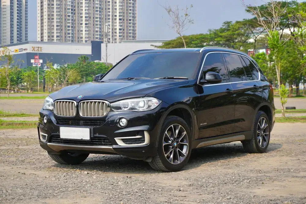BMW X5 F15 xDrive35i xLine N55 2018 / 2019 Hitam Terawat DP Ringan