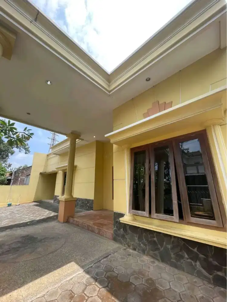 Rumah strategis rumah dijual banyumanik jl durian