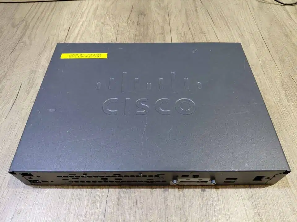 Cisco 881 router