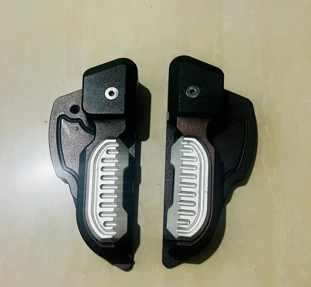 LUIGY Footstep / Pijakan Kaki Penumpang Vespa