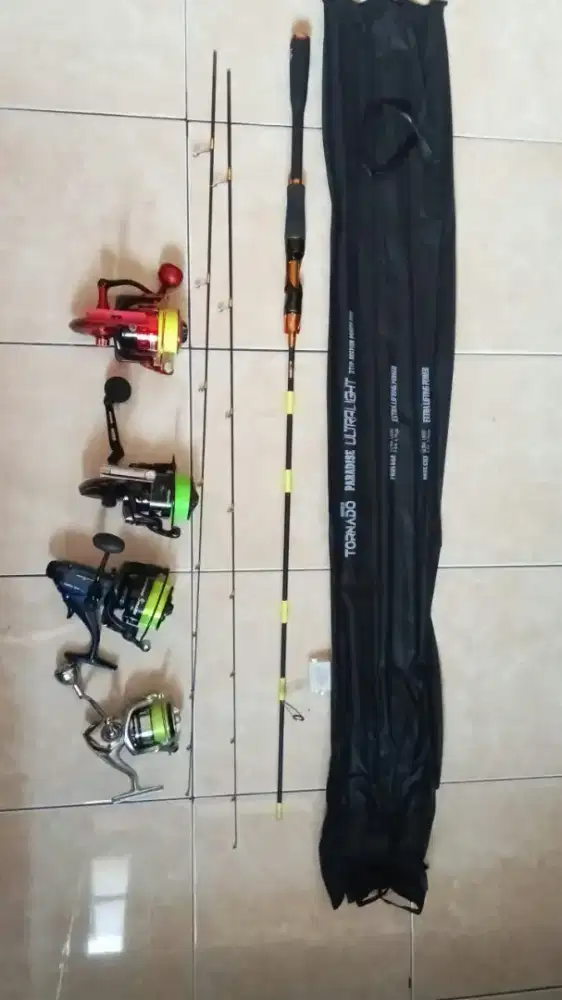 Dijual murah 4 reel dan 1 joran