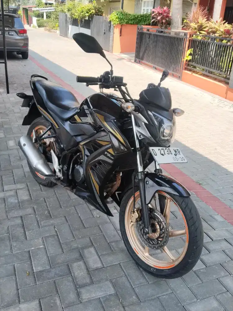 Honda CB 150r cbr