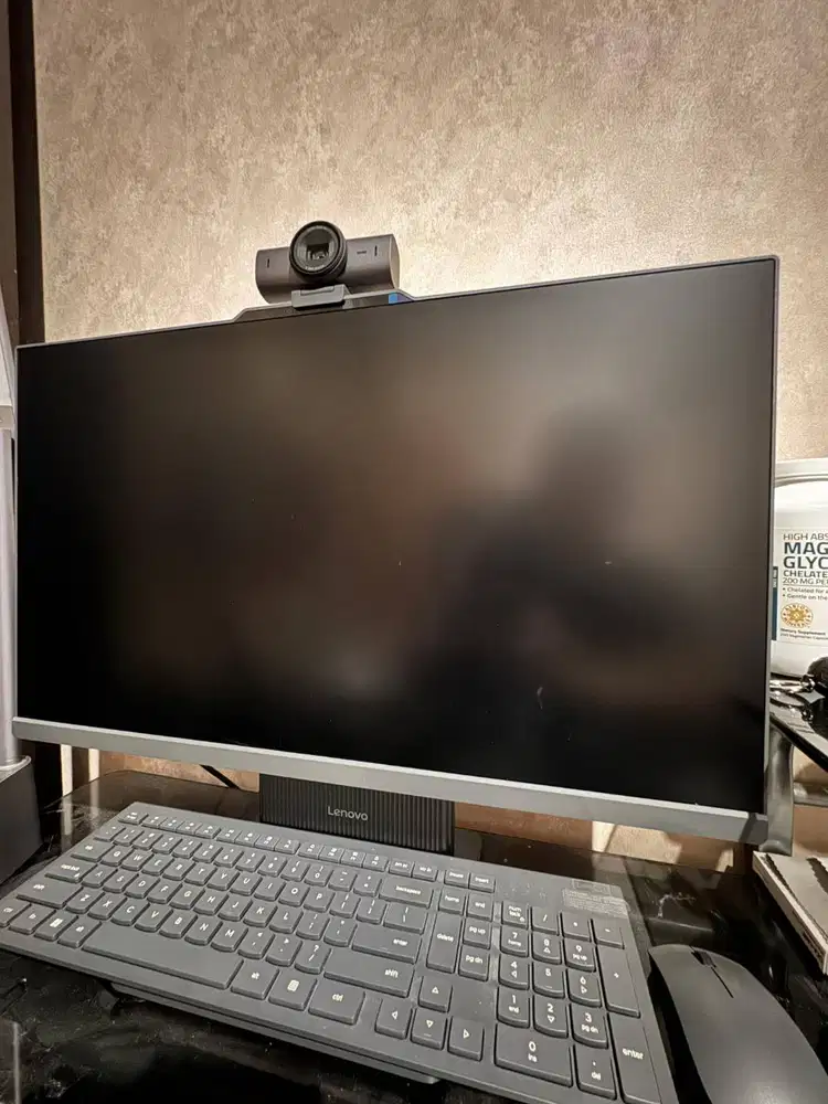 Lenovo All in One IdeaCentre 24 i7 13th 16GB 512GB + MX Brio 4K