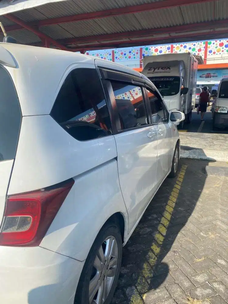 Honda Freed 2012 Bensin