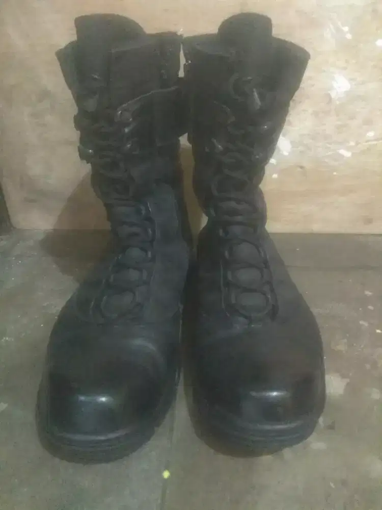 Sepatu safety no 41