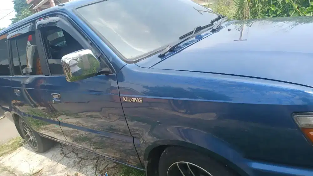 Kijang LSX M/T Bensin