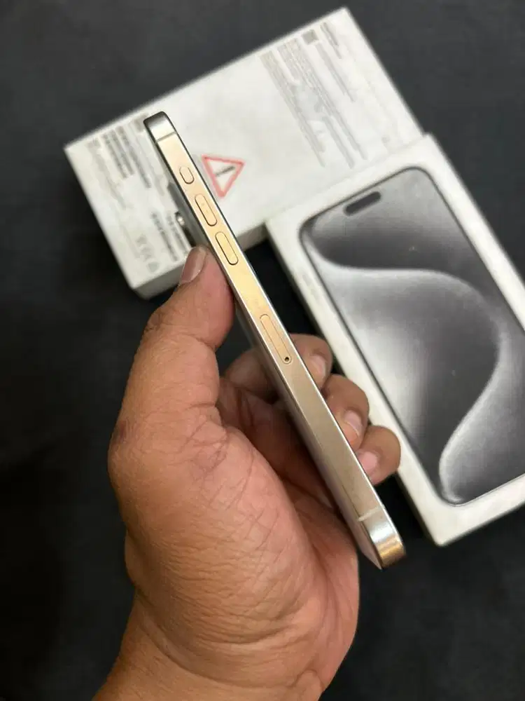 iPhone 15 promax 512 Gb Garansi Resmi