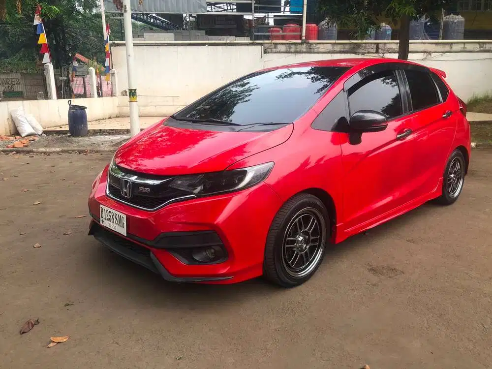 Dp 9 juta. Honda Jazz RS Matic.