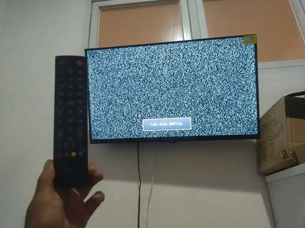 SHARP 32 Inch HD Digital TV tipe 2T-C32HD14001
