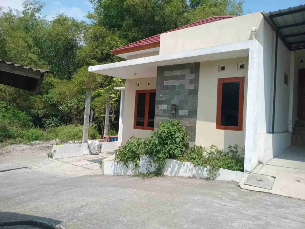 Rumah baru, tinggal 1 unit lokasi di Jl Jambon barat SKE, dalam Ring Roads, dkt UGM, RS SARDJITO, JCM MALL, TUGU JOGJA