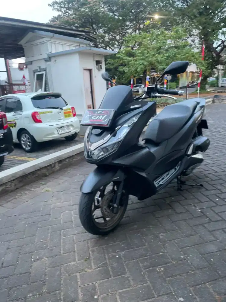 HONDA PCX 160 ABS 2023 KM 17K ASLI