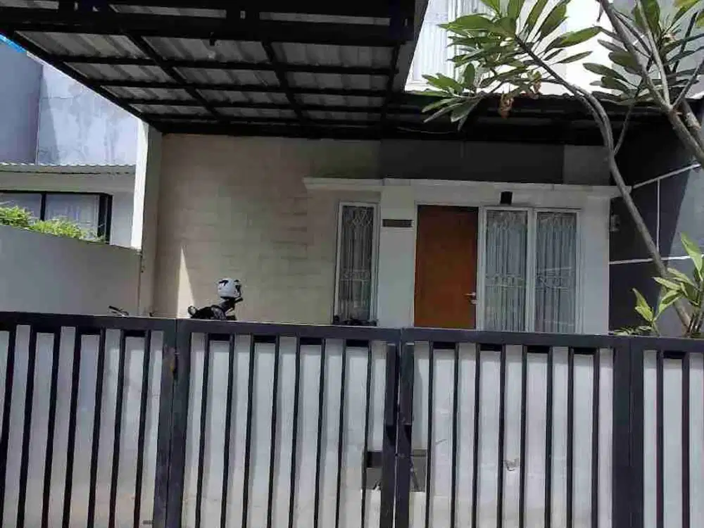 RUMAH 2 LANTAI ISLAMIC VILLAGE HANYA 2 MENIT DARI PINTU TOL KARAWACI