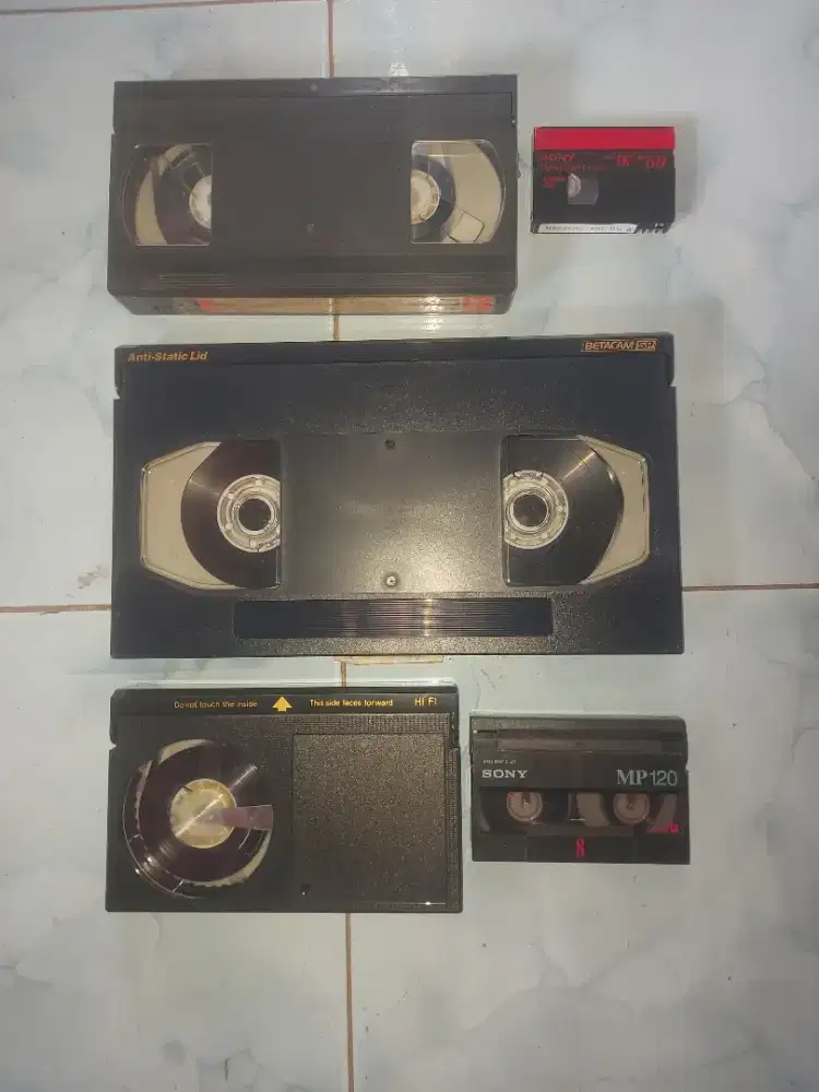 DIGITALISASI KASET VIDEO PITA LAMA