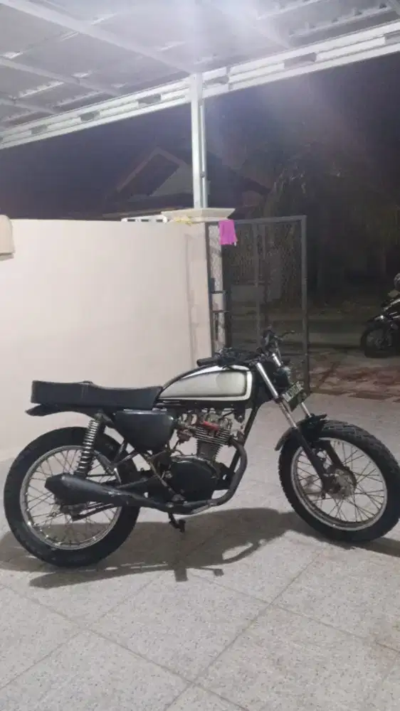 Honda CB 100 tahun 1978