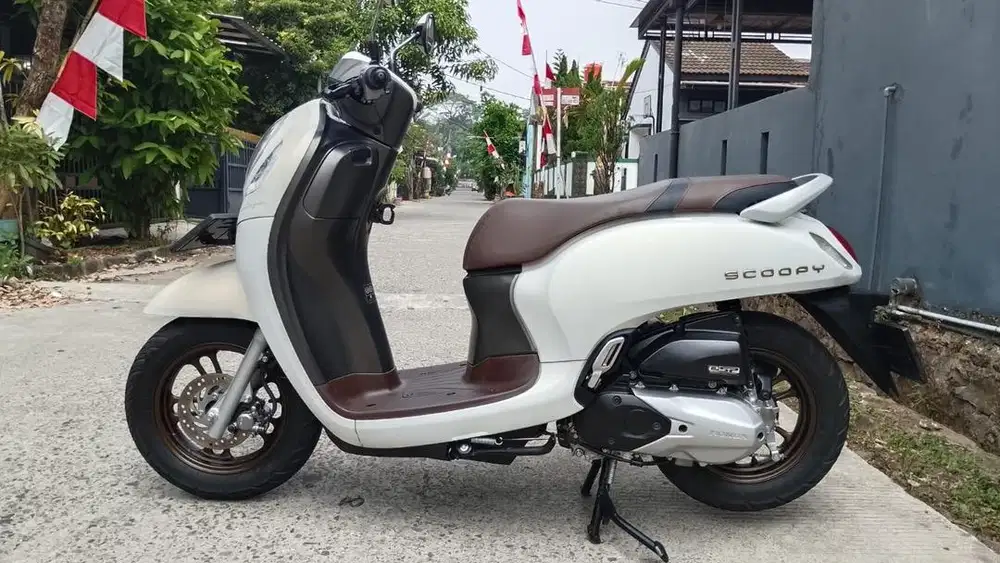 58@:DP:650RB DPK SCOOPY PRESTIGE 2022