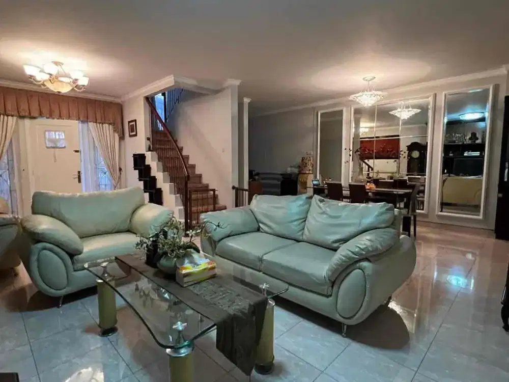 Rumah Sewa Dua Lantai Furnished Raffles Hills Cibubur