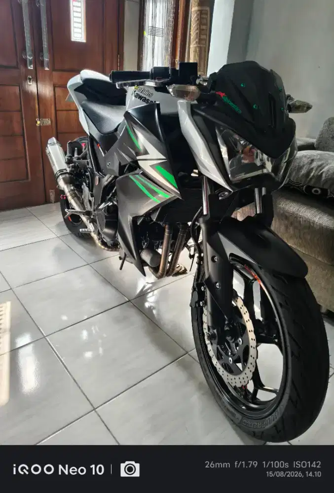 KAWASAKI Z250 PUTIH RETRO