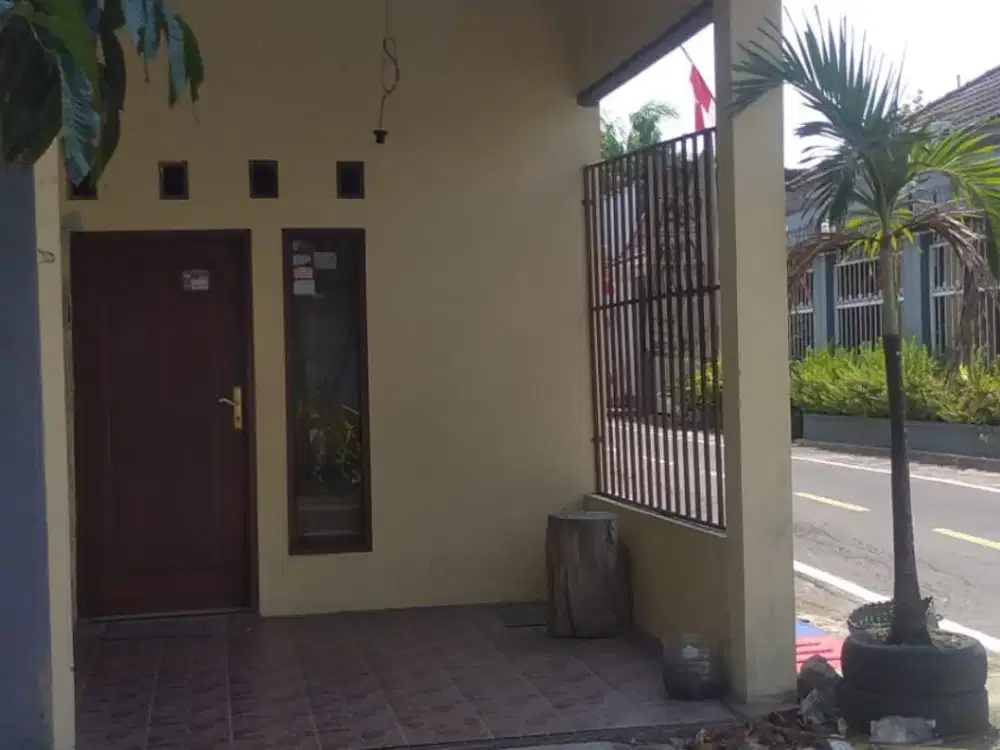 DIJUAL RUMAH DI SEKIP SOLO