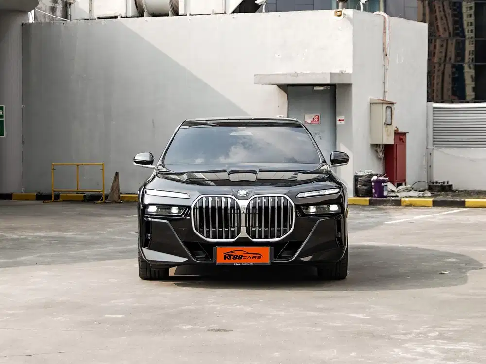 BMW 735i m Sport xDrive60 G70 2023 Hitam