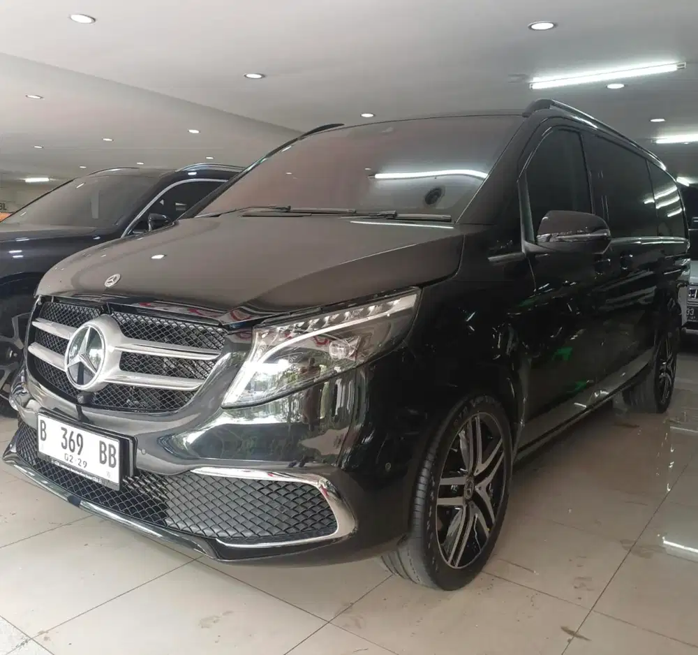 Only 7k miles Mercedes Benz V250 LWB viano 2023 reg 2024