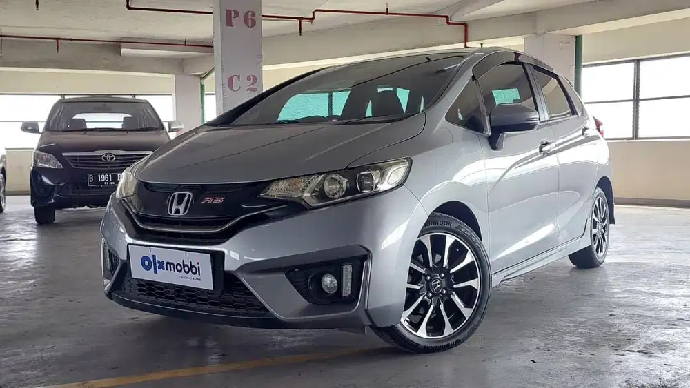 TDP 1 JUTA Honda Jazz 1.5 RS Bensin-AT 2017 Abu-Abu CBZAB