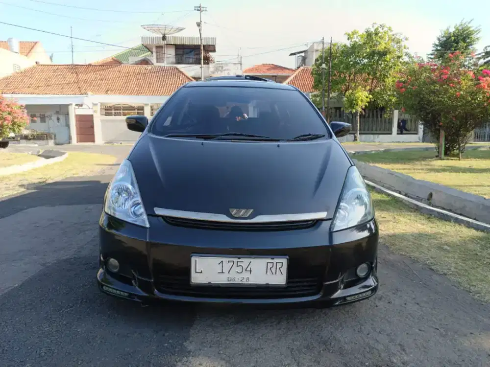 Toyota wish full option 2005