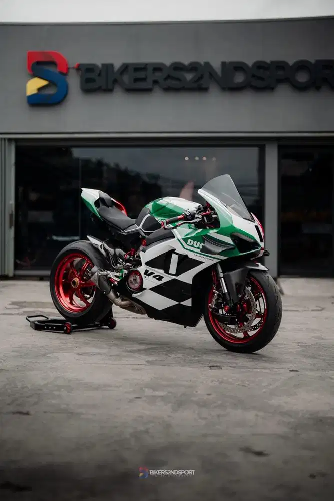 DUCATI PANIGALE V4 BASE MODIF