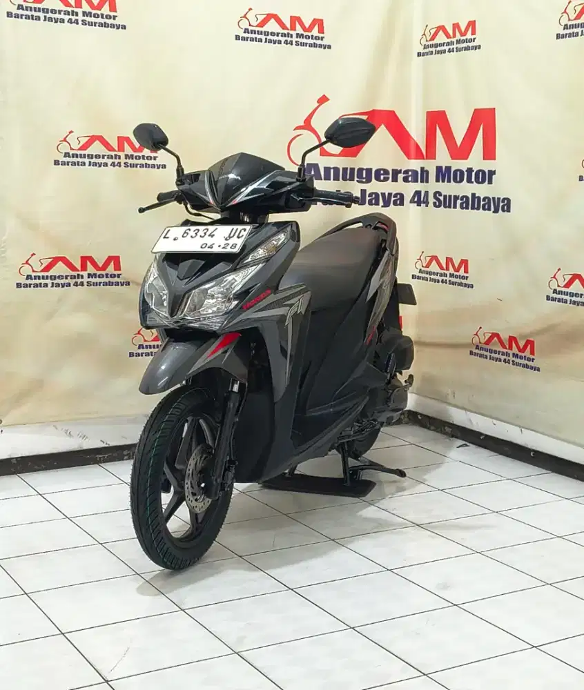 Honda Vario 125 KZR Tahun 2013 warna hitam