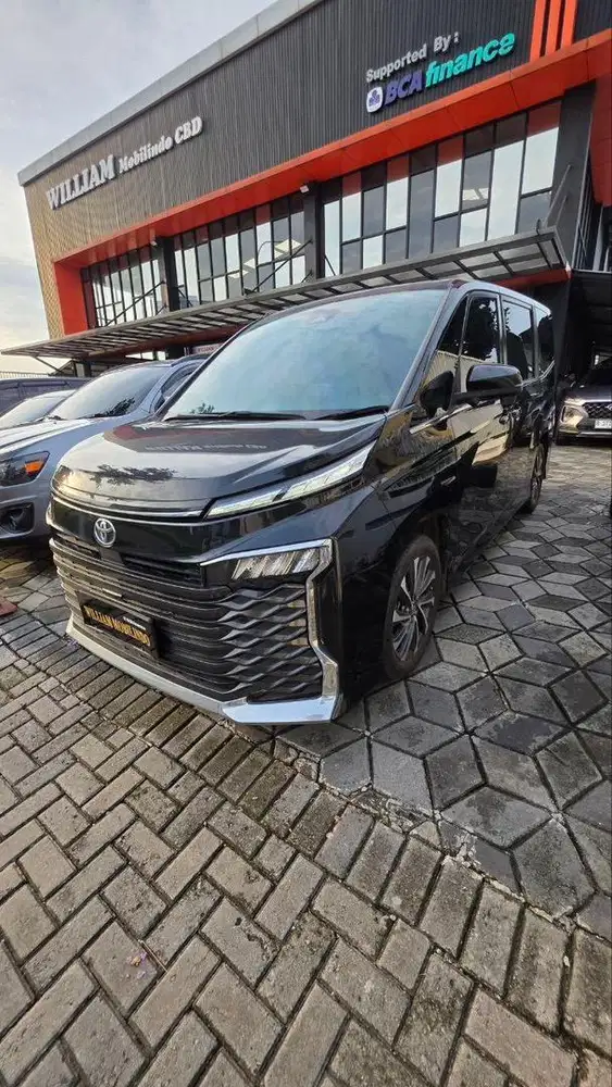 Toyota Voxy 2022