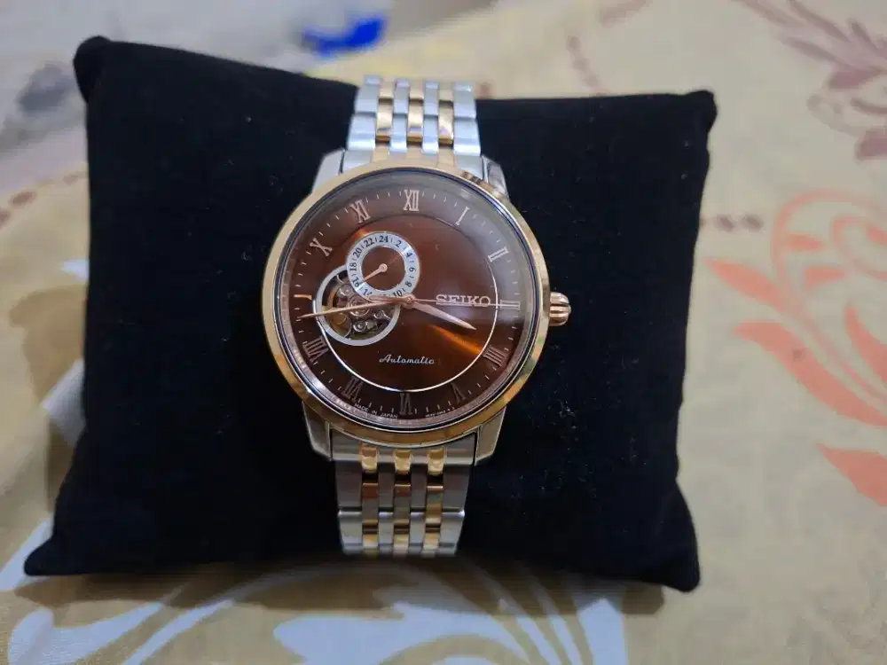 Jam tangan seiko