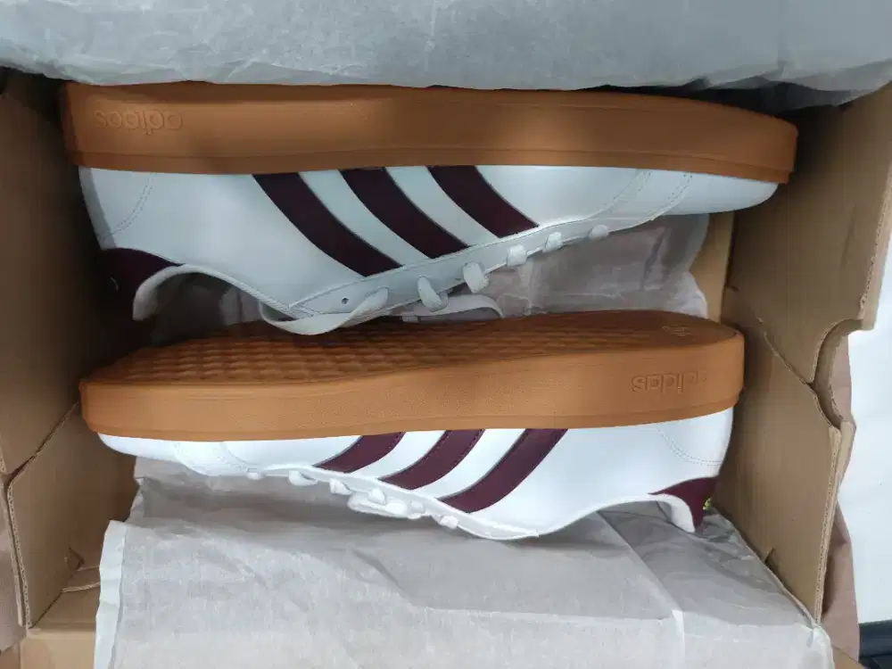 Sepatu adidas new ukuran 45 1/3