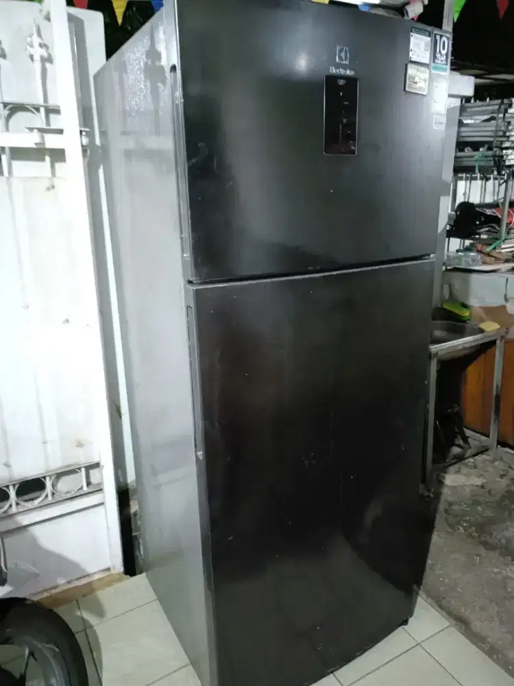 Kulkas 2pintu Merk Electrolux
