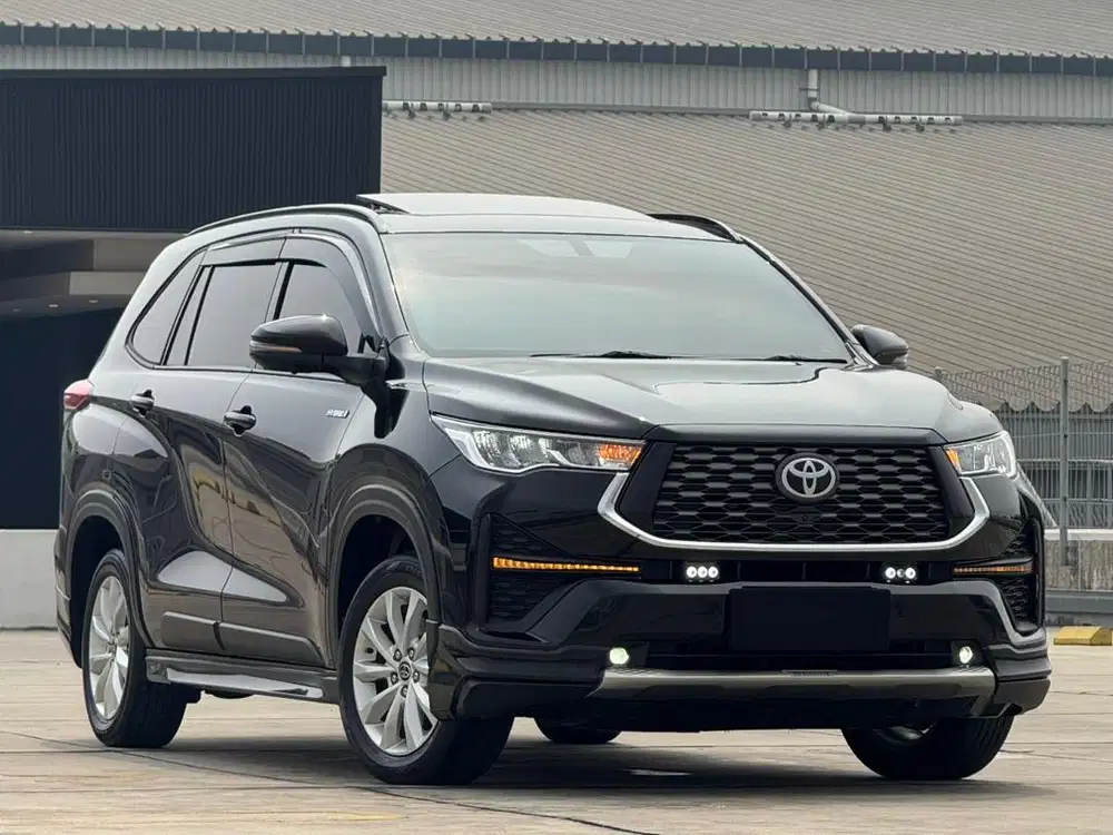 TOYOTA INNOVA ZENIX V MODELISTA 2023