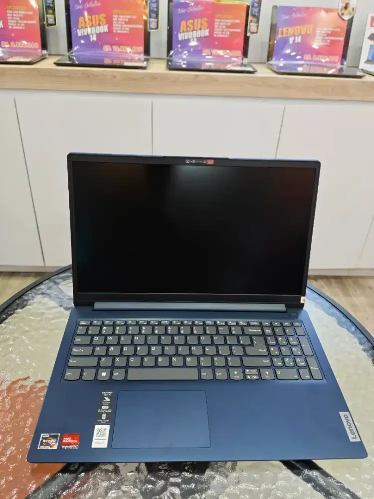 LAPTOP LENOVO RYZEN 5 7520U RAM 8GB MURAH