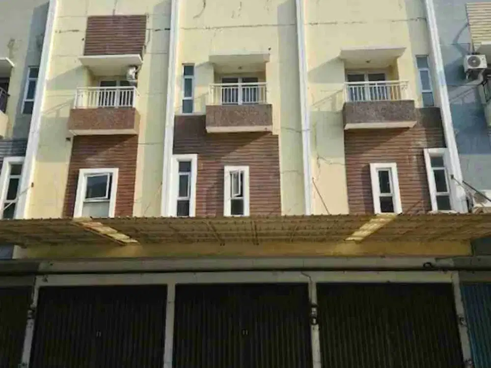 Ruko 3 Lantai Siap Usaha di Centra Point Harapan Indah – Ada Lift Barang, SHM & Bebas Banjir