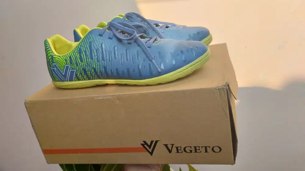 JUAL SEPATU FUTSAL