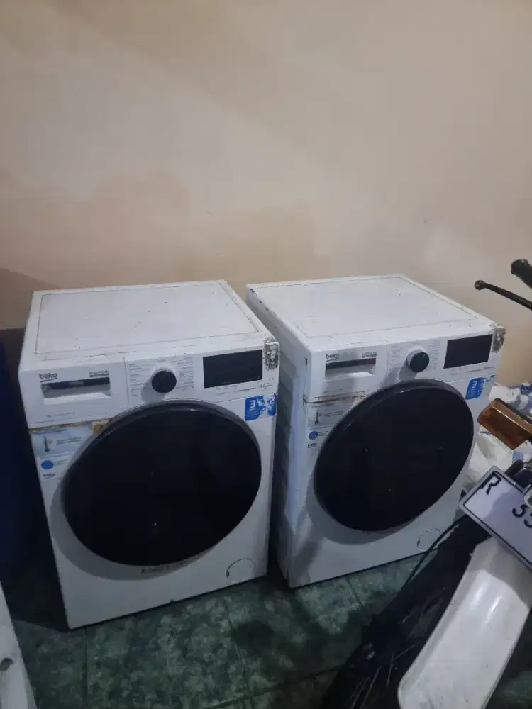 Dijual 2buah mesin cuci beko kapasitas 8kg bisa buat laundry