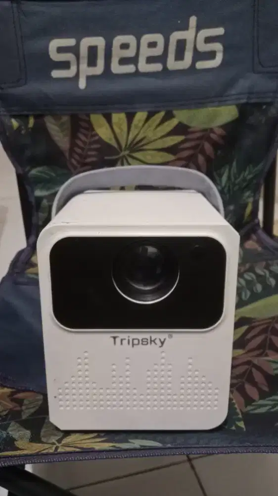 Jual Proyektor Mini Android Tripsky 2
