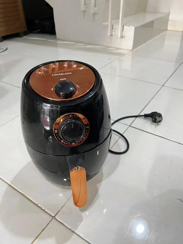 Air fryer lock n lock EJF 126 low watt