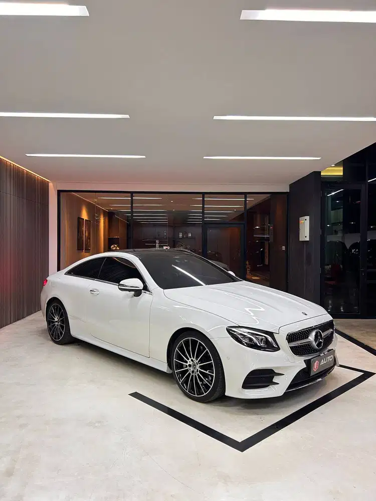 Mercedes Benz E300 Coupe AMG AT 2018 Putih Mercy Km5rb B969JWU