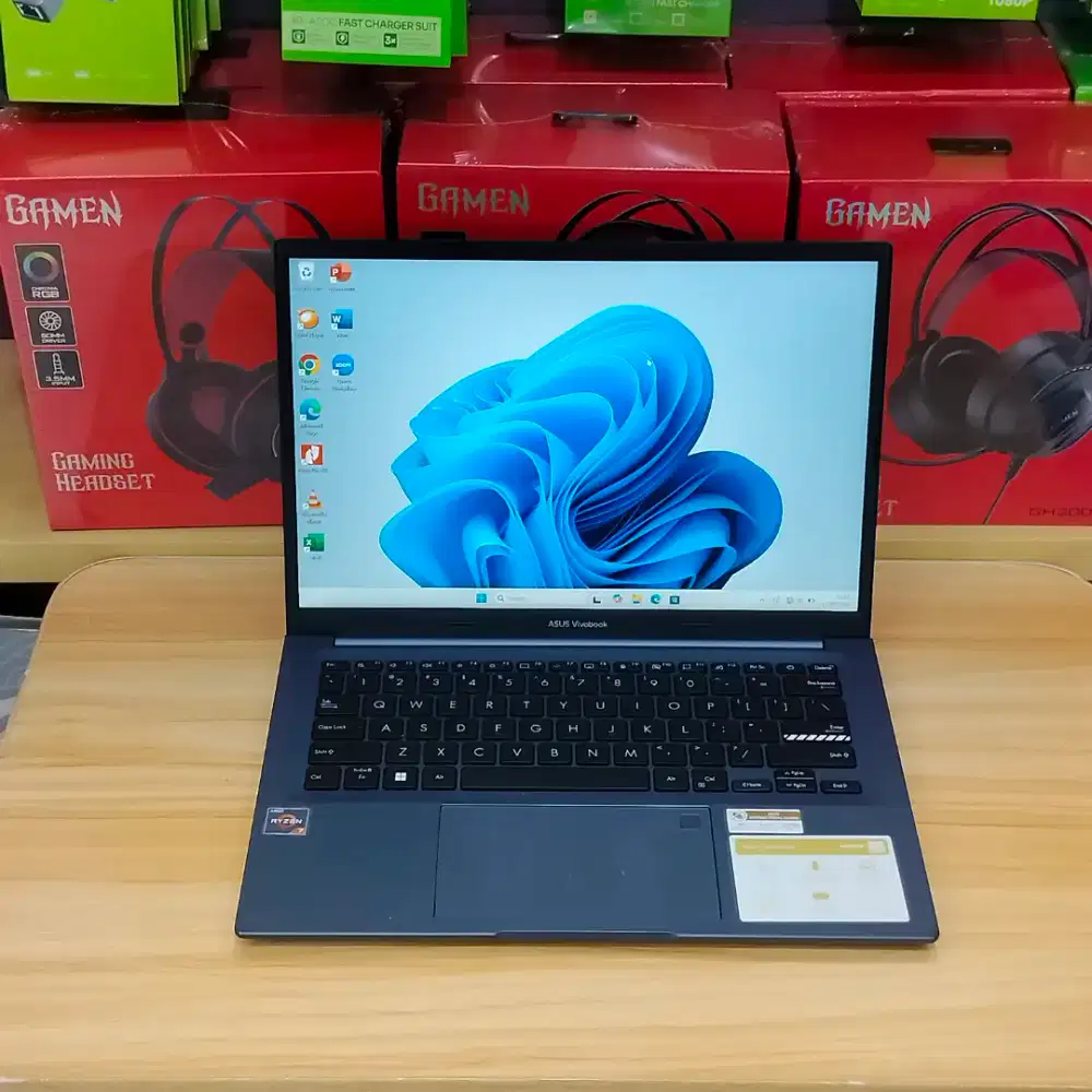 Laptop ASUS Vivobook M1403Q Ryzen 7 5800H RAM 16/512GB Siap Pakai Nego